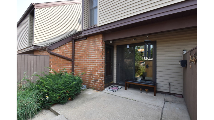 1641 W Edgerton Ave N Milwaukee, WI 53221 by Shorewest Realtors $99,900