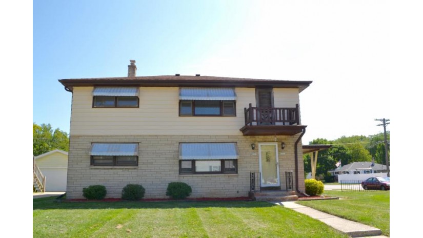 3701 10th Ave Racine, WI 53402 by Bear Realty , Inc. Ken $149,900