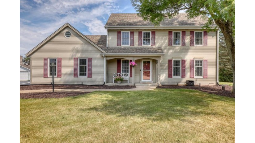 S51W22890 Partridge Ln Waukesha, WI 53189 by RE/MAX Realty 100 $399,990