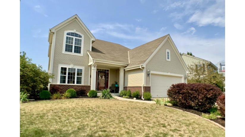 3824 Valley Creek Dr Waukesha, WI 53189 by Lake Country Flat Fee $334,900