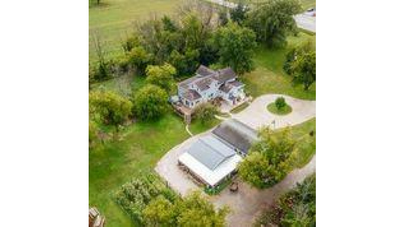 3110 E Oakwood Rd Oak Creek, WI 53154 by RE/MAX Realty Pros~Brookfield $449,000