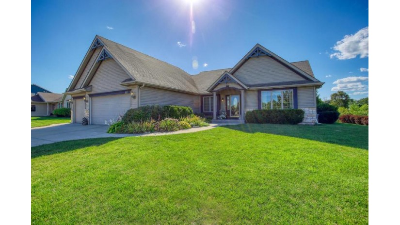 271 La Roche Ln Belgium, WI 53004 by Berkshire Hathaway HomeServices Metro Realty $299,900