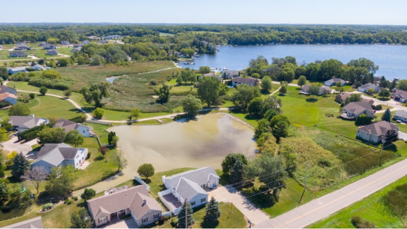 7831 N Tichigan Rd Waterford, WI 53185 by Shorewest Realtors $324,900