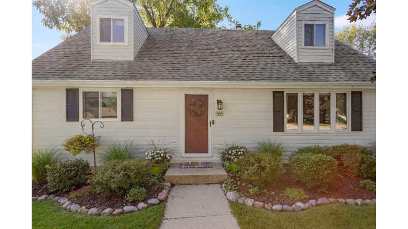 585 Oak St Burlington, WI 53105 by Realty Executives Southeast $264,500