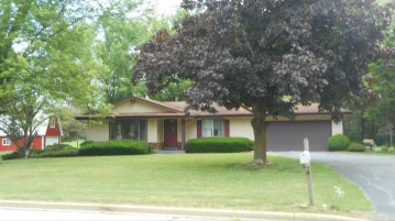 2421 Beck Dr, Rochester, WI 53185-5101