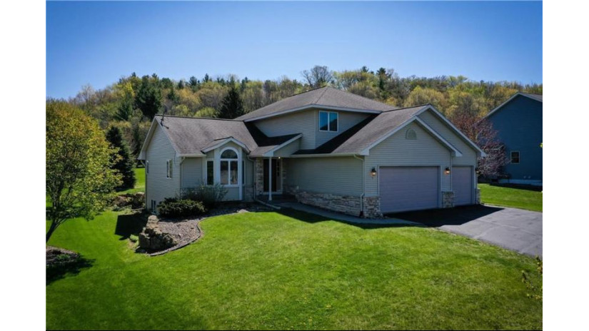 158 Sunwood Valley Lane River Falls, WI 54022 by Re/Max Synergy River Falls $355,000