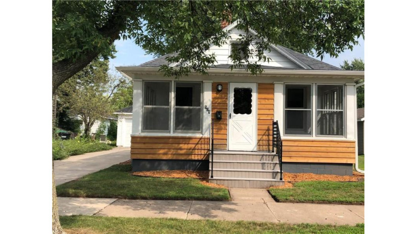 509 South Main Street Chippewa Falls, WI 54729 by Cb Brenizer/Chippewa $159,900