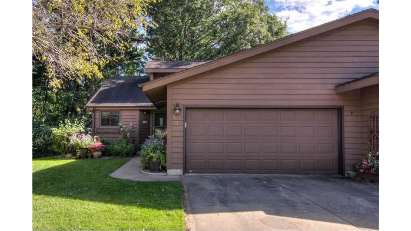 923 Cambridge Court Altoona, WI 54720 by Escher Real Estate $209,900