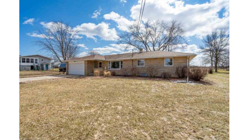 3726 Van Lanen Road Scott, WI 54311 by Dallaire Realty $219,900