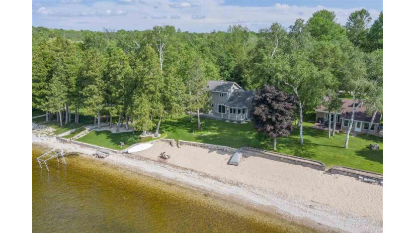 7738 Haines Road Nasewaupee, WI 54235 by Keller Williams Fox Cities $719,900