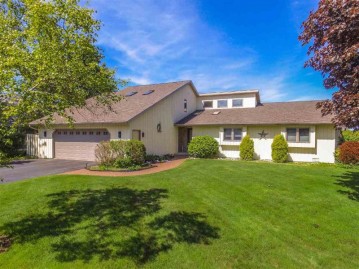 618 Vine Court, Sturgeon Bay, WI 54235