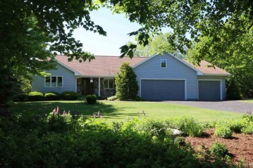 N7971 Fairfield Drive, Taycheedah, WI 54937-6527