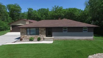 W4650 High Cliff Road, Harrison, WI 54952