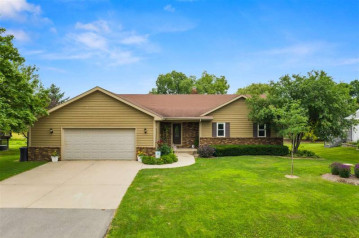 W4920 Sunset Lake Court, Sherwood, WI 54169-9755