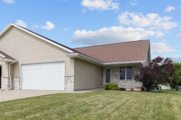 1644 Delta Drive, Fox Crossing, WI 54956