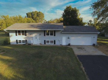 1895 Wildwood Drive, Suamico, WI 54173-8420