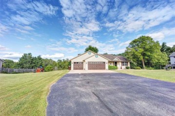 410 Falcon Circle, Chase, WI 54162-8889