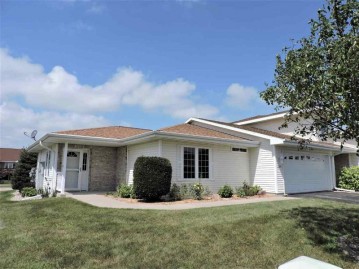 3200 White Tail Lane F, Oshkosh, WI 54904-6763