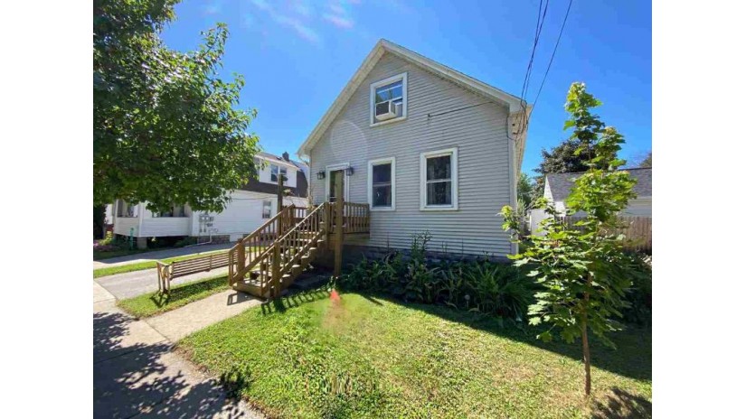 877 Division Street Green Bay, WI 54303 by Beiser Realty, Llc $87,000