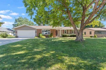 2120 Canyonland Drive, Bellevue, WI 54311-6318