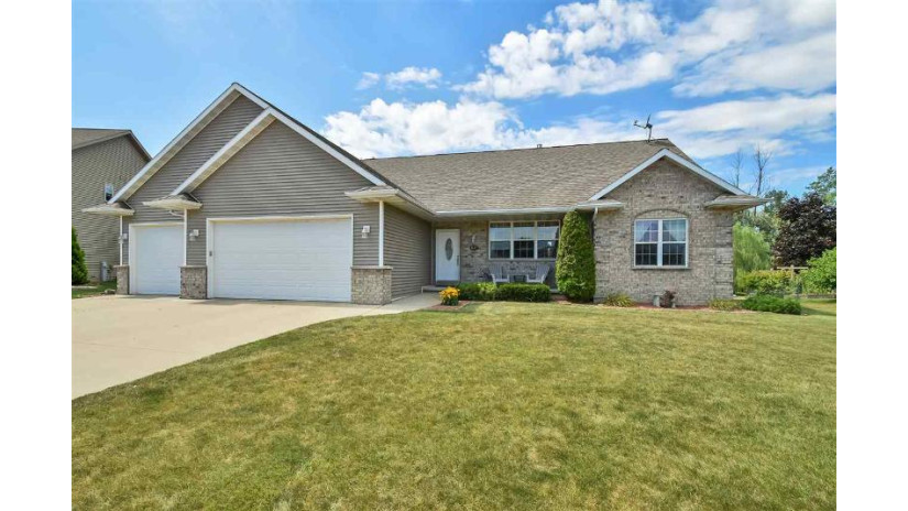 1136 Lansdale Circle Ledgeview, WI 51445 by Ben Bartolazzi Real Estate, Inc $349,900