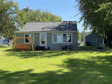 N8610 Linden Beach Road, Taycheedah, WI 54937-9374