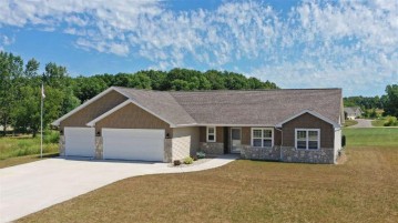 204 Aubrey Court, New London, WI 54961