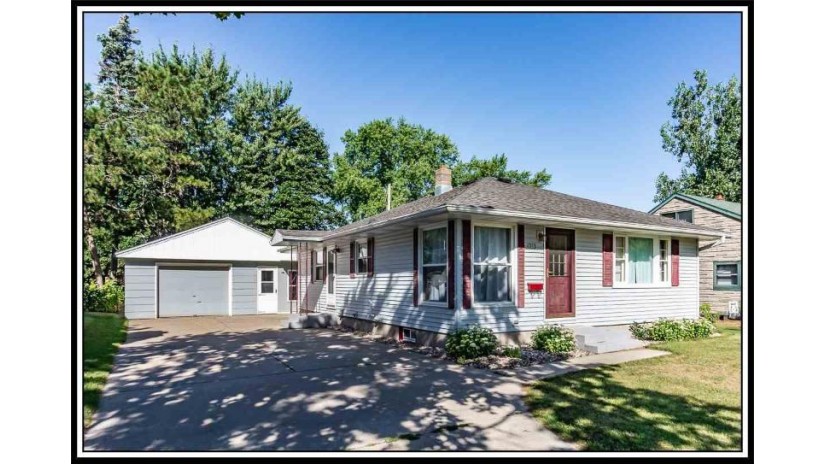 1713 S Pearl Street New London, WI 54961 by Century 21 Ace Realty $132,900
