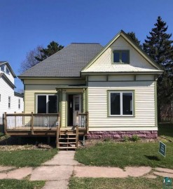 209 West Pine St, Washburn, WI 54891