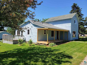 228 West 4th St, Washburn, WI 54891