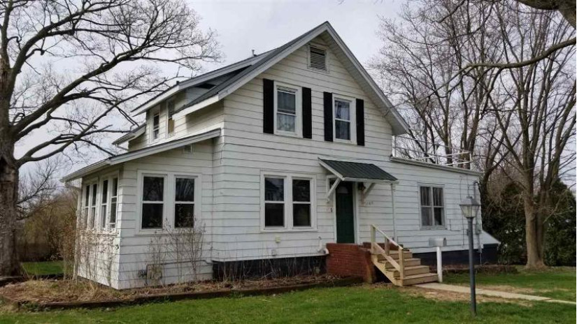 1160 W Maple St Lancaster, WI 53813 by Tim Slack Auction & Realty, Llc $88,800