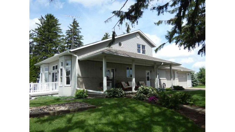 410 County Road H Smelser, WI 53807 by Lori Droessler Real Estate, Inc. $219,000