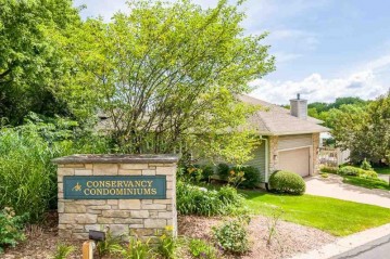 3300 Conservancy Ln, Middleton, WI 53562