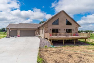 W7428 White Oak Run, Pacific, WI 53954