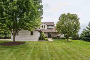 2953 Nessie Ln, Bristol, WI 53590