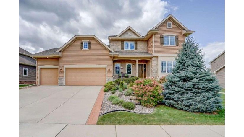1152 Willow Run Verona, WI 53593 by First Weber Inc $570,000