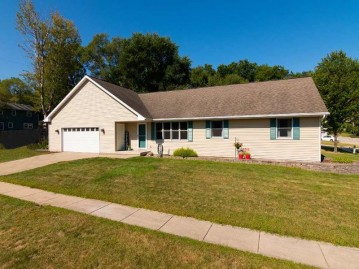 205 Sterling Dr, Edgerton, WI 53534