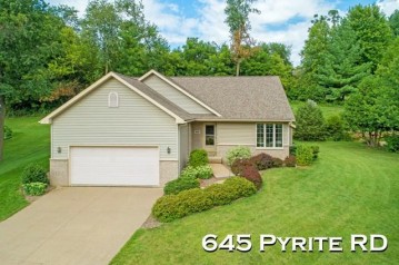 645 Pyrite Rd, Platteville, WI 53818