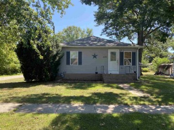 300 Jackson St, Mauston, WI 53948