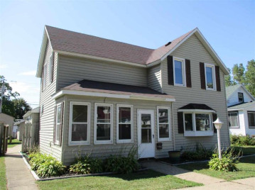 615 N Michigan St, Prairie Du Chien, WI 53821