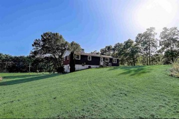 W8090 County Road P, Pacific, WI 53954