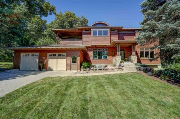 5215 Hedden Cir, Westport, WI 53562