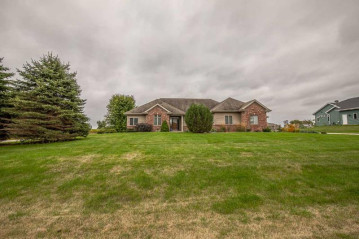 W14017 Crestview Dr, West Point, WI 53578-9561