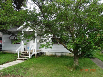 405 Wisconsin Ave, Centuria, WI 54824