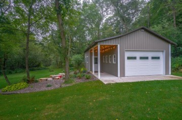 639 Hillary Farm Rd, Hudson, WI 54016