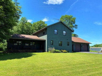 7371 North Road, Arpin, WI 54410