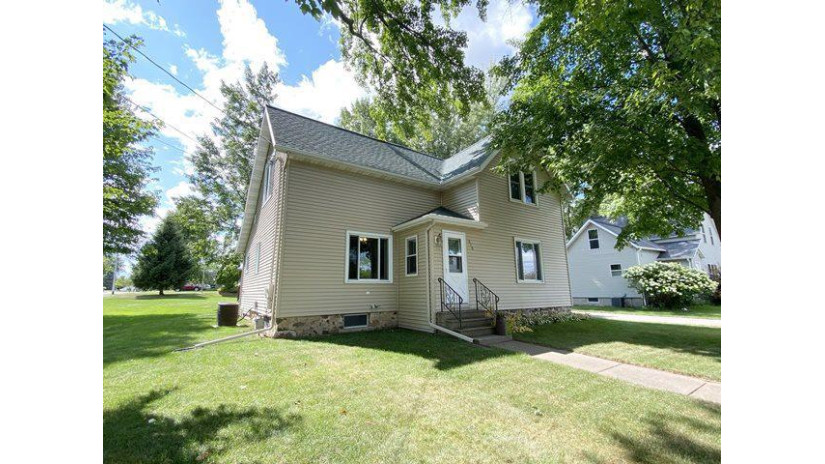 616 South Washington Avenue Marshfield, WI 54449 by Century 21 Gold Key $134,900