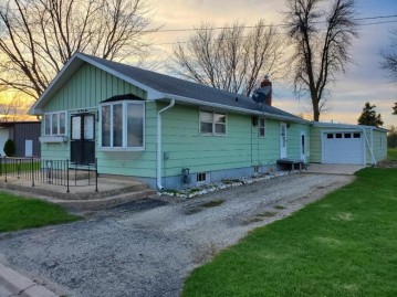 128 Main St, Forestville, WI 54213