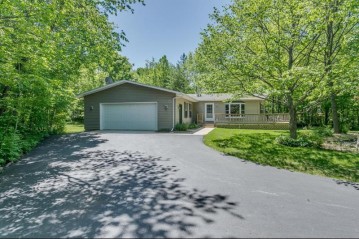 7786 Windsor Ln, Egg Harbor, WI 54209