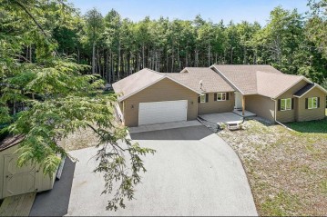 8739 Old Logging Trail Rd, Baileys Harbor, WI 54202